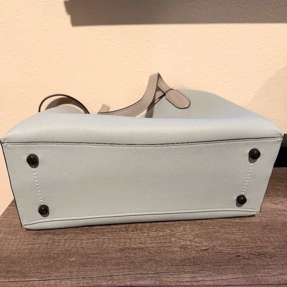 Willow Tote in color-block signature canvas - Picture 3 of 5